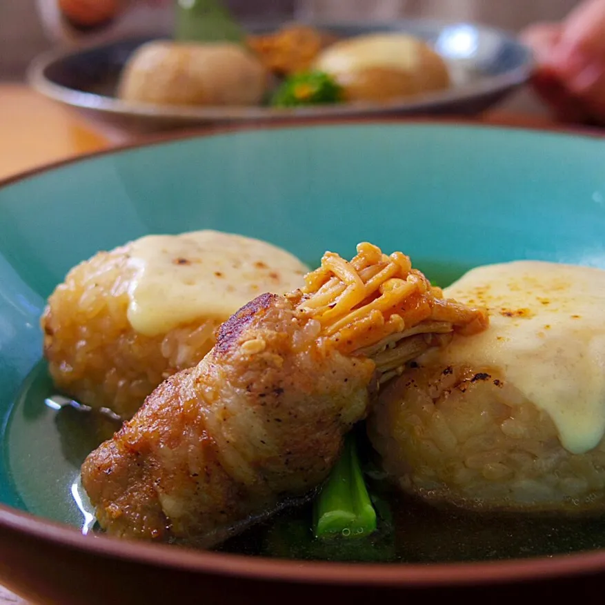 焼きおにぎり+とろけるチーズ+鶏ガラスープでめちゃうま朝ご飯。|@chieko_tanabe_さん