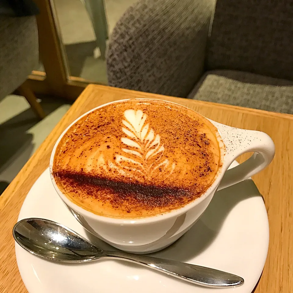 「LATTE GRAPHIC」のカプチーノ😋|ジヨ美さん