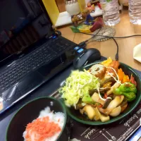 Snapdishの料理写真:野菜たっぷり炒め##|Hayato Sataniさん