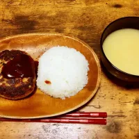 ✔️ハンバーグ
✔️芋の味噌汁|もっちんさん