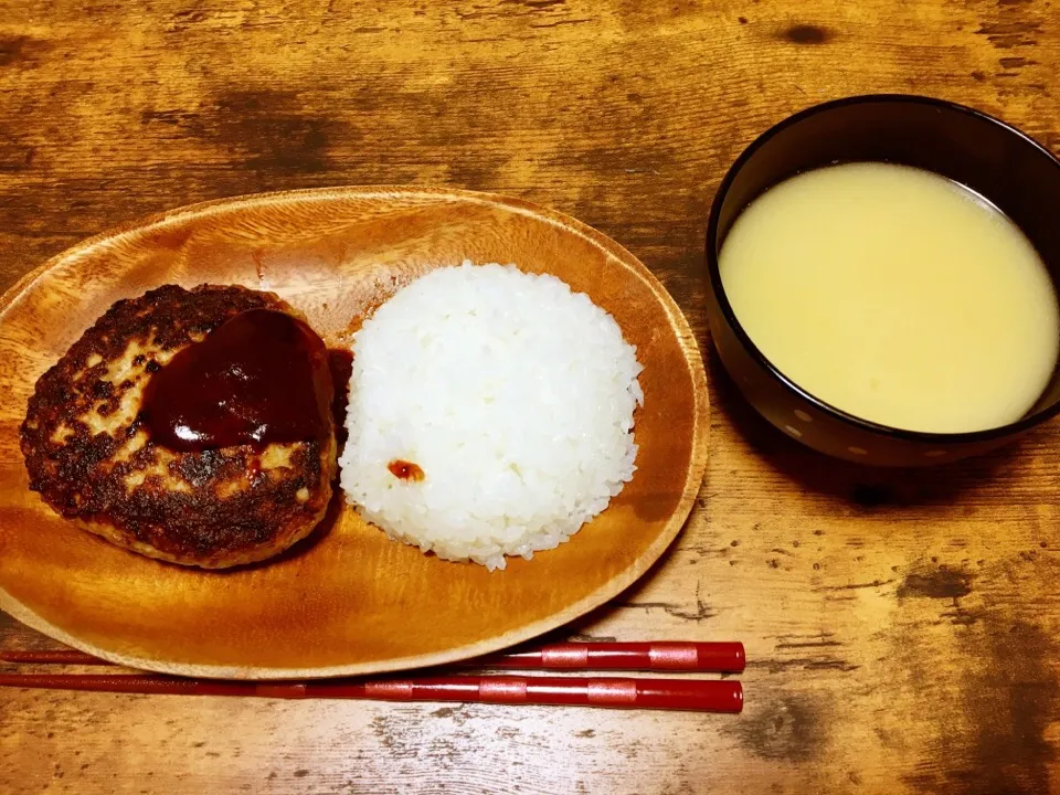 ✔️ハンバーグ
✔️芋の味噌汁|もっちんさん