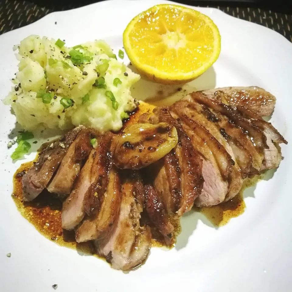 Homecooking duck breast with orange balsamic sauce japanese style and wasabi mashed potato #eatinthai|Eat in Thaiさん