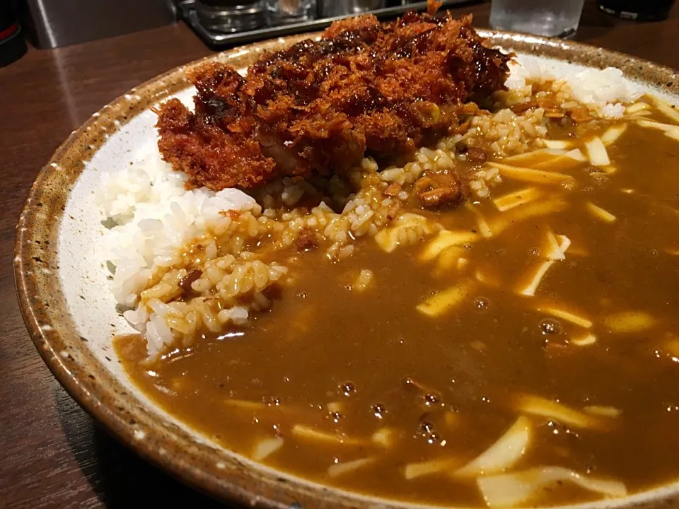 手仕込とんかつカレーにチーズ|hirotomoさん