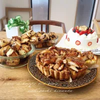 Snapdishの料理写真:照り焼きチキンのキッシュと酵母スコーン|ひなうたさん