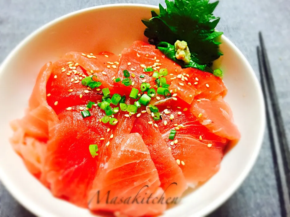 Tuna bone-less short rib bowl
マグロ中落ち丼|Masakiさん