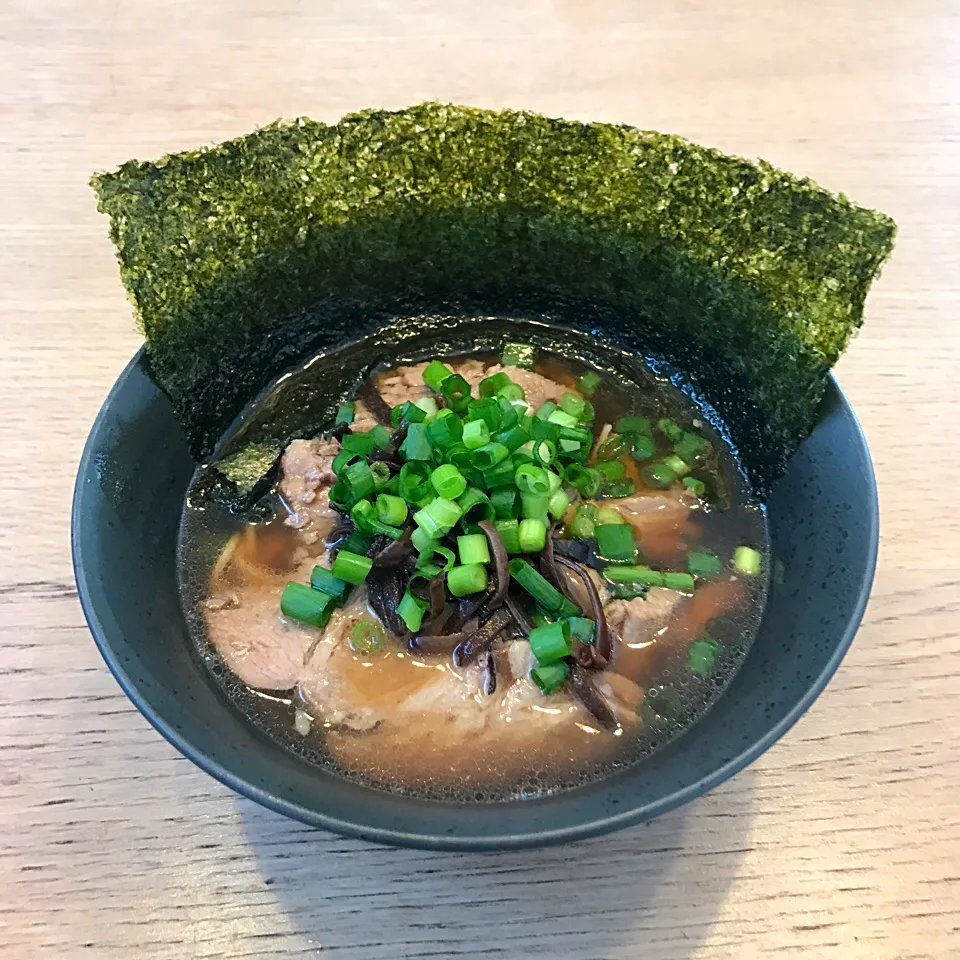 醤油ラーメン
#酔いどれキッチン|dashi menjiroさん