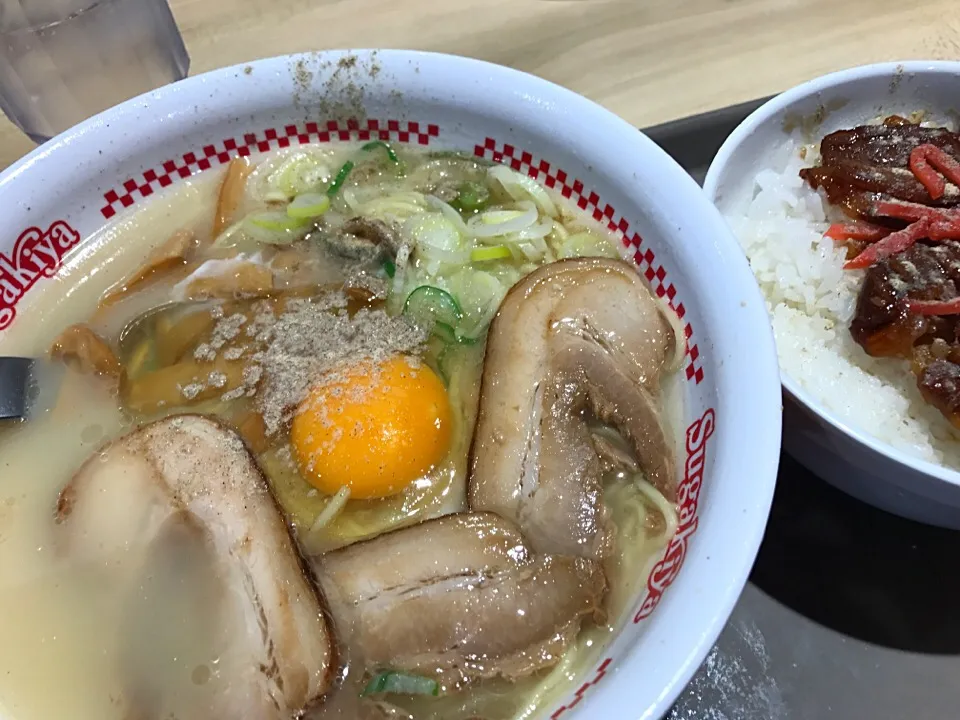 プレミアムラーメン
足らない(ﾟ∀ﾟ)|takashiwagaさん