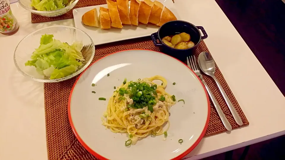 今日の夕食　明太子クリームパスタ、新じゃがとえびのアヒージョ|pinknari🐰🌈さん