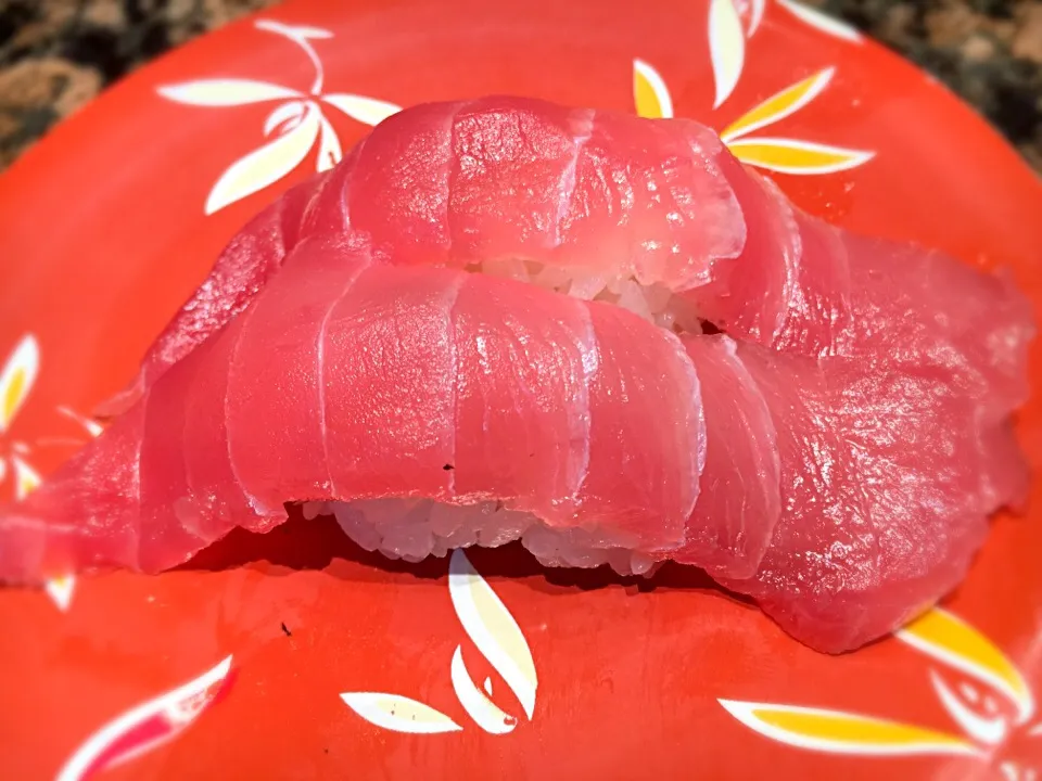 まぐろ Maguro (Tuna）🍣
本日セール❗️180円→110円|ゆうじ.さん