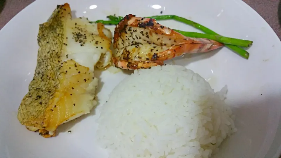 Olive oil ~ Cod fish ..Tiger prawn..Asparagus..rice|🌷lynnlicious🌷さん