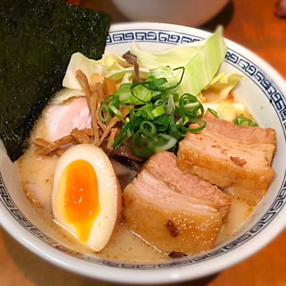 Snapdishの料理写真:ひごもんずの特製ラーメン|きっしーさん