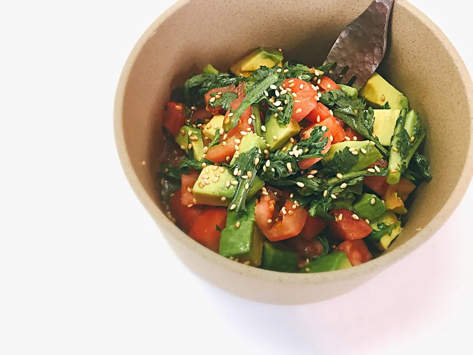 Snapdishの料理写真:アボカドとトマトのポン酢サラダ🥑🍅|welcomeizumiさん