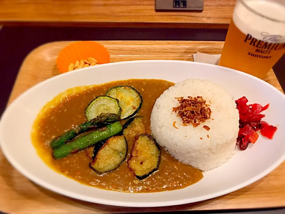 Snapdishの料理写真:野菜カレー☆羽田空港国際線ターミナル|leimomiさん