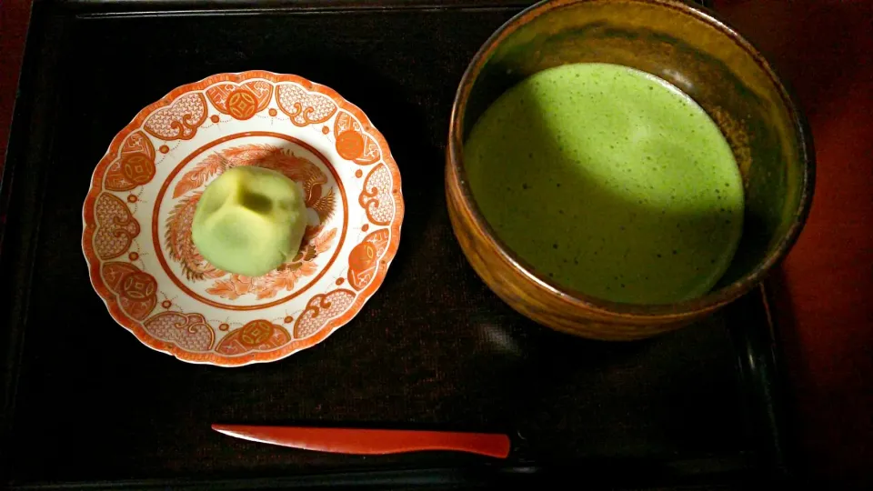 Green tea and wagashi お抹茶と和菓子|まめさん