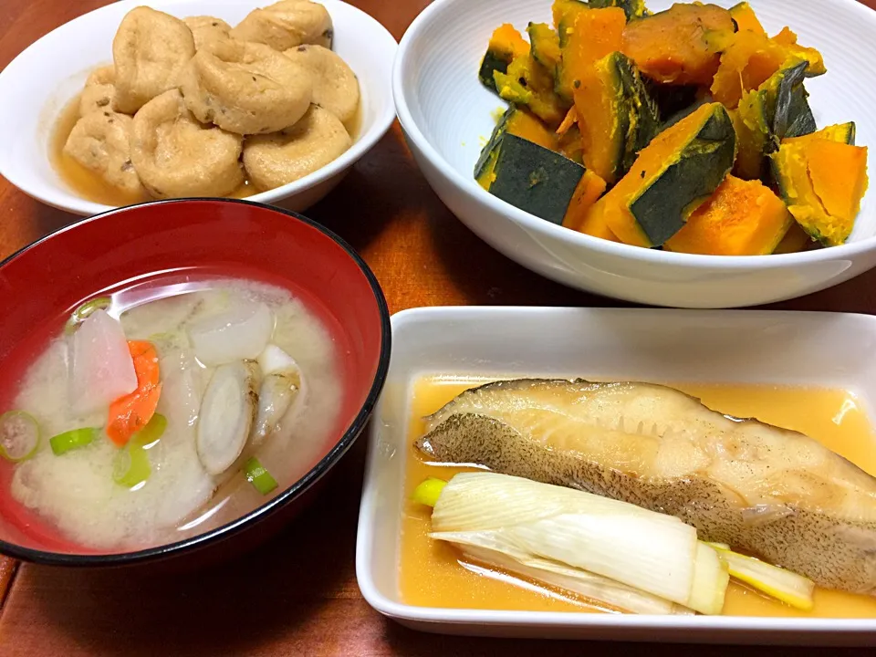 カレイ煮 のっぺい汁 がんもの煮物 カボチャの煮物 (n´v｀n)|ザクロさん