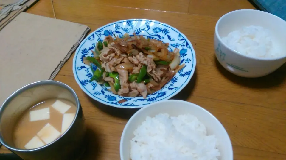 野菜炒め
味噌汁
ご飯|ざきさん