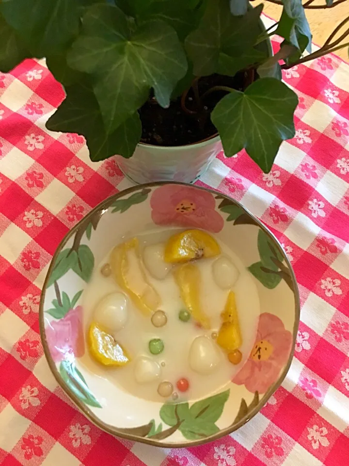 Sweetened Coconut rice balls and tapioca dessert with banana and jackfruits #ginataanghalohalo #bilobilo|🌺IAnneさん