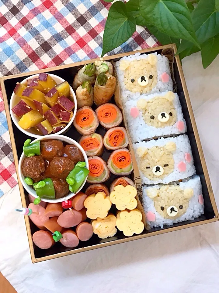 リラックマなデコ巻き寿司でお花見弁当*
#キャラ弁 #海苔巻き #ピクニック #お花見#お花見弁当 #お花見弁当グランプリ2017 #巻き寿司#デコ巻き寿司#リラックマ|Ayumi Furukawaさん