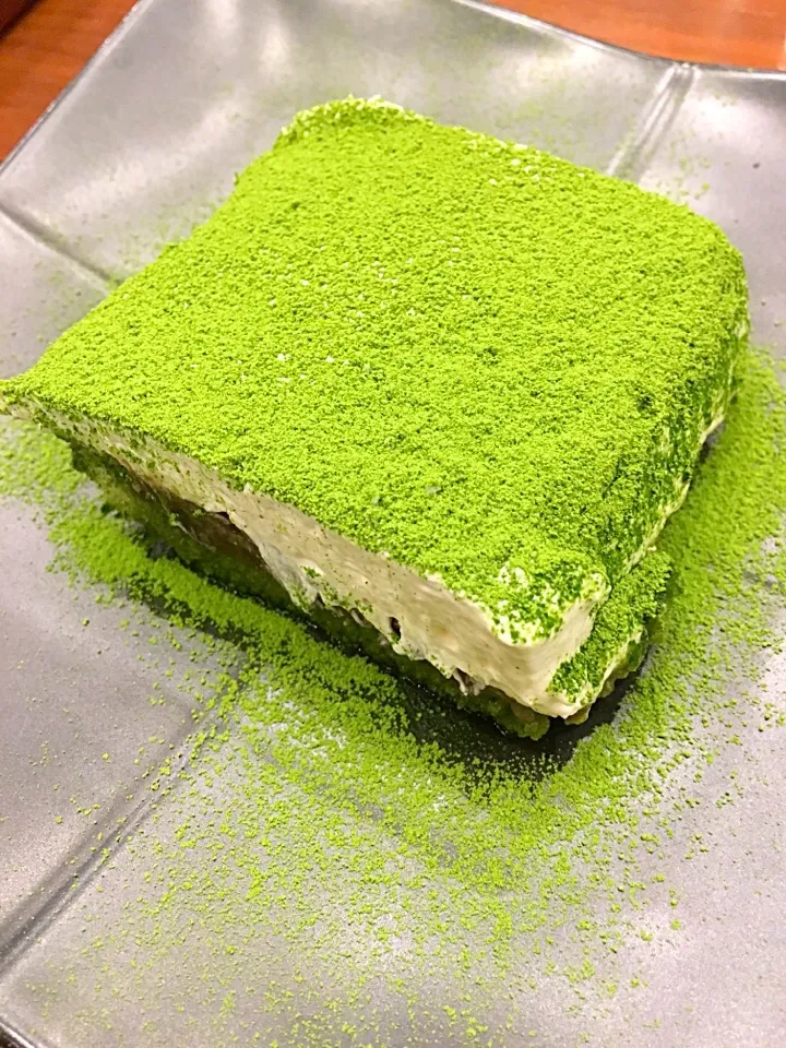 Snapdishの料理写真:Matcha tiramisu 🍵|sirakorn owadaさん