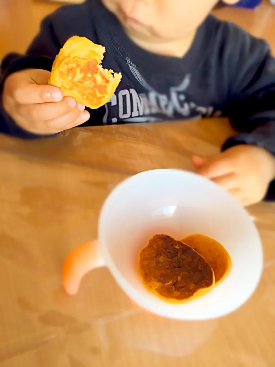 Snapdishの料理写真:にんじん大豆粉パンケーキ🥞🥕|かわちさん