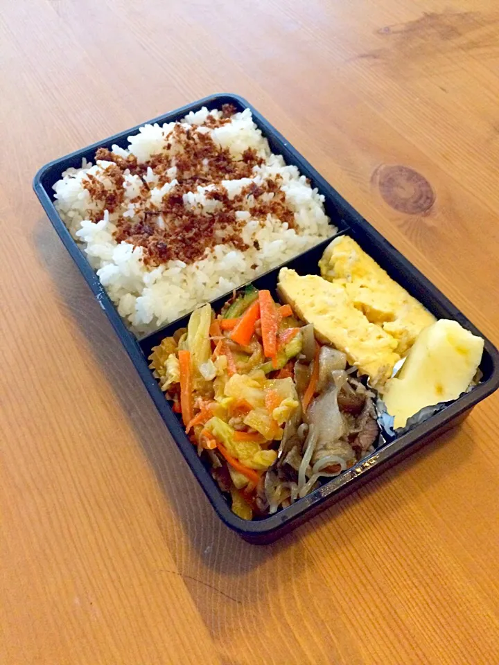 Snapdishの料理写真:しらす入りふわふわたまご弁当🍱|meyou..さん