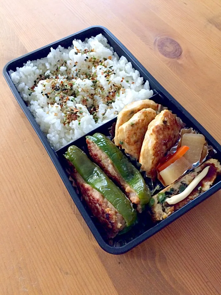 Snapdishの料理写真:ピーマンの肉詰め弁当🍱|meyou..さん