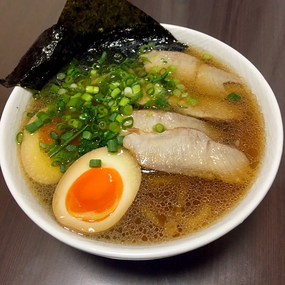 自家製ラーメン🍜
鶏ガラがお値打ちだったから😀
#鶏ガラ
#醤油ラーメン
#自家製ラーメン
#煮卵|AKIさん