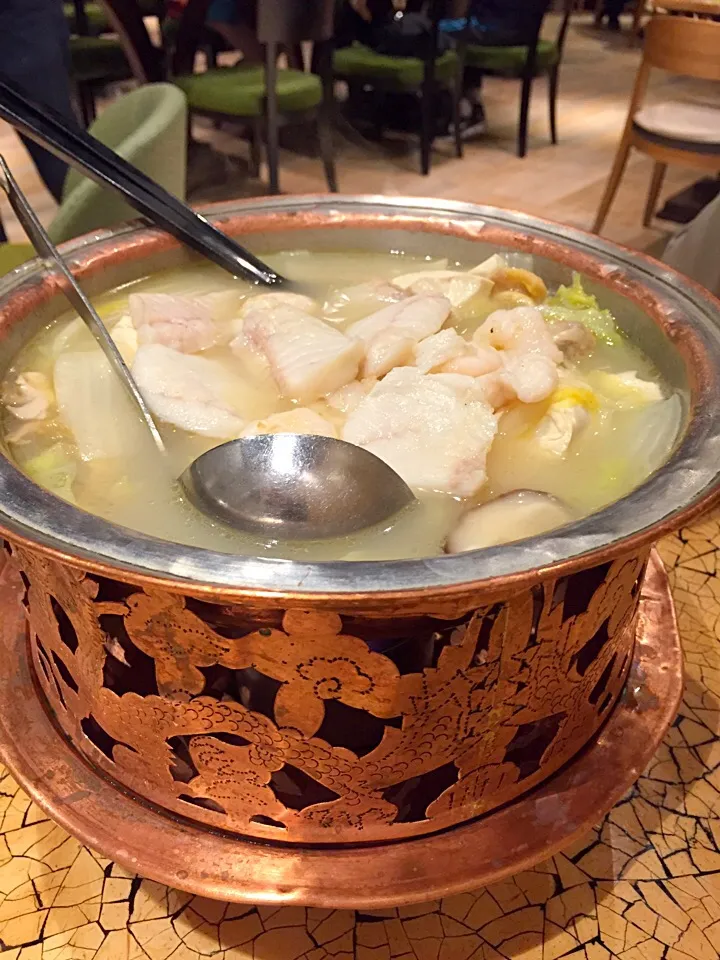 Snapdishの料理写真:Assorted river fresh, meat & vegetables in chicken soup|Sky Blueさん