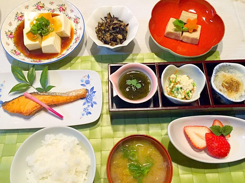 週末の暴飲暴食を反省の晩御飯|Madokaさん