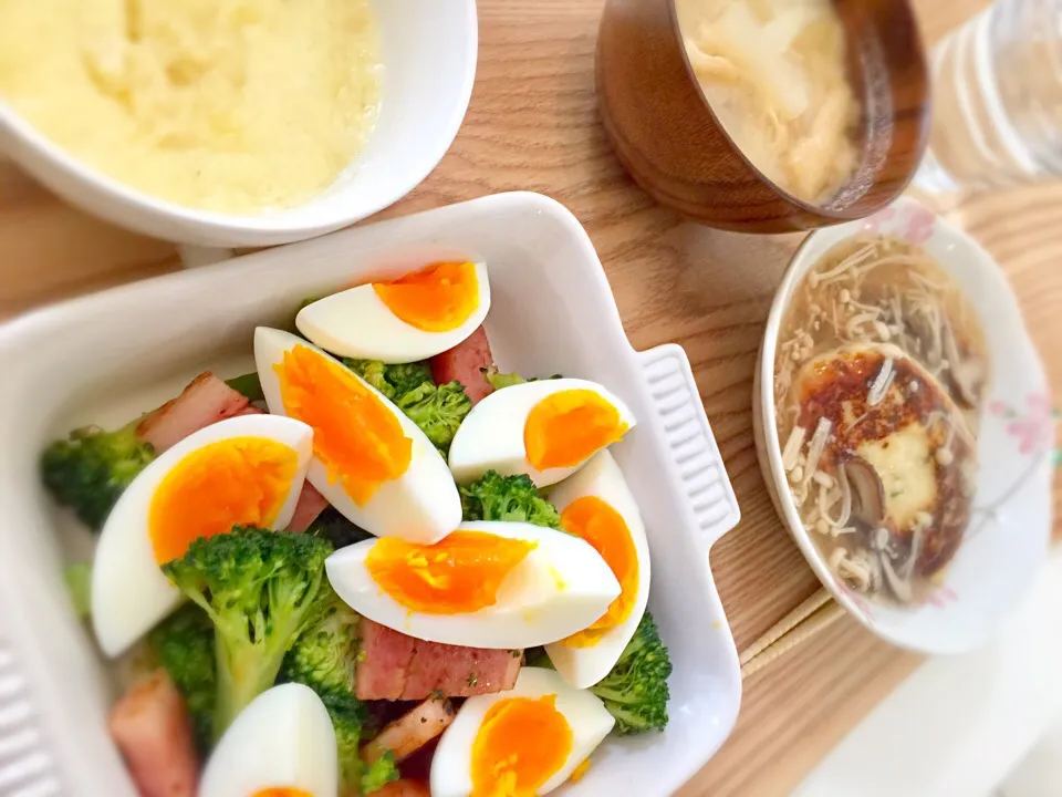 ゆで野菜のチーズソース
餡かけ豆腐ハンバーグ
味噌汁|manchiさん