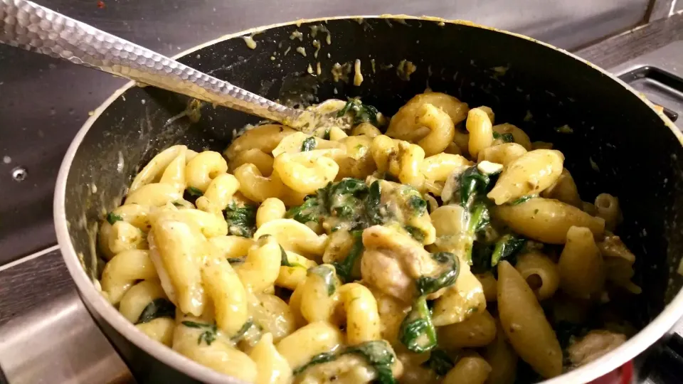 pesto chicken pasta (with spinach)|sam852さん