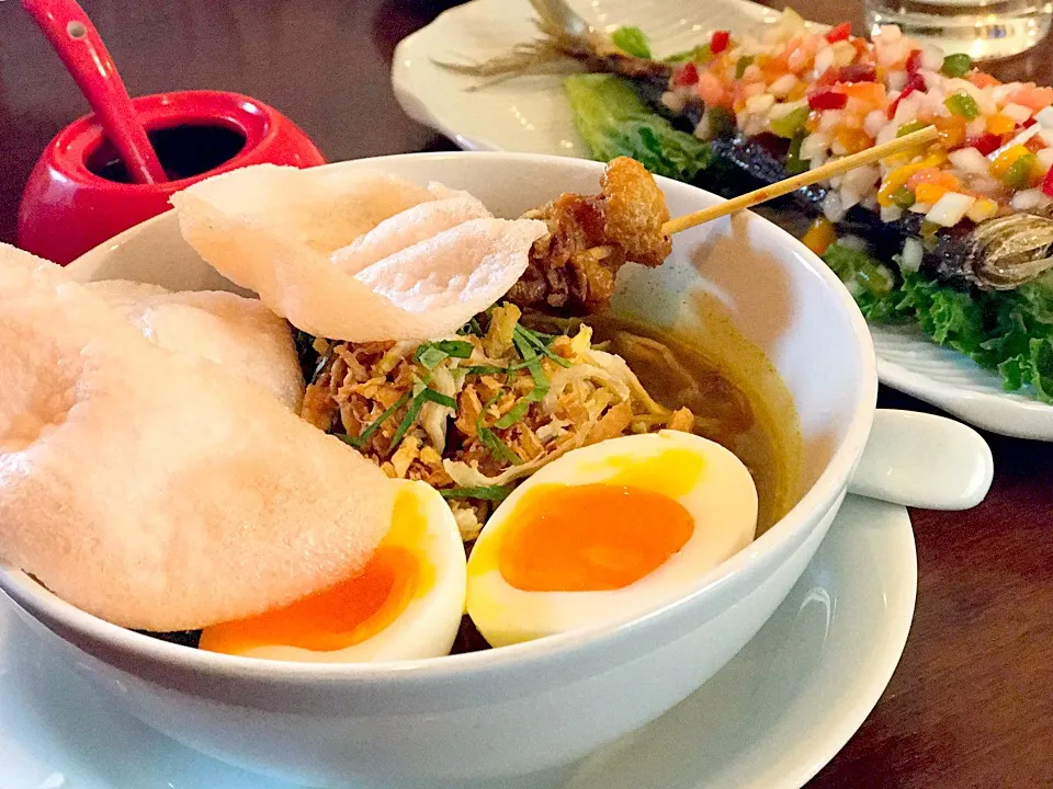 Snapdishの料理写真:Bubur ayam cinta jawa cafe :)|reviliaさん