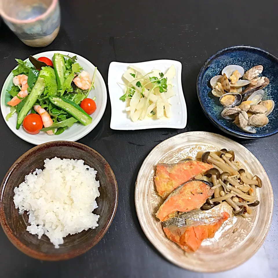 白だしと亜麻仁油の和風サラダ
大根の明太マヨ和え
あさりの酒蒸し
酒ときのこの味噌漬け焼|ちかさん