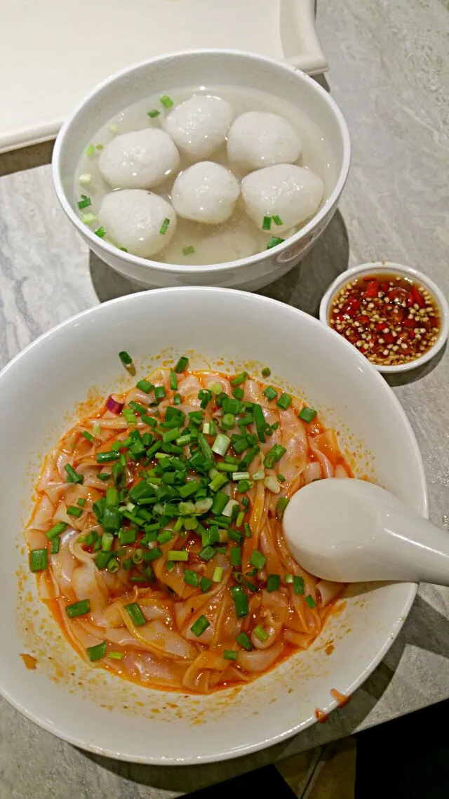 Favourite Kueh Teow with big fishball and fish dumplings 😍😍😍|🌷lynnlicious🌷さん