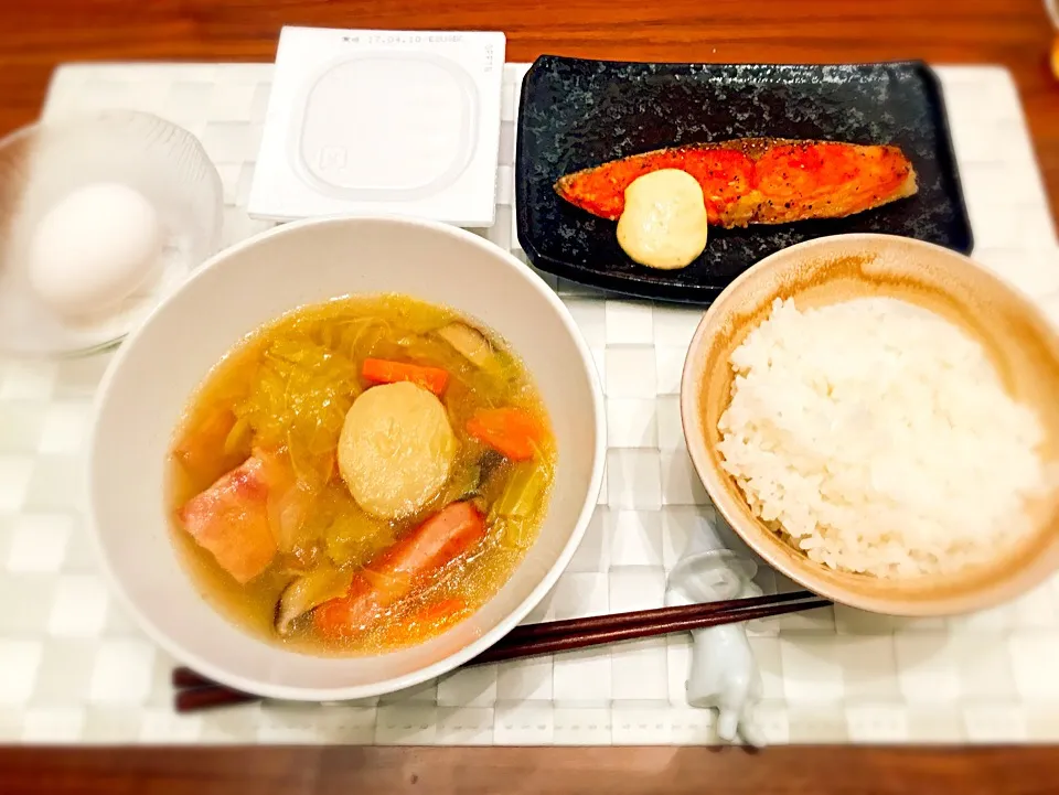 Snapdishの料理写真:＊鮭のムニエル＊ポトフ＊ご飯＊納豆＊生卵|みじんこさん