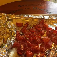 Oven roasted tomatoes & garlic|Antonia Ellisさん