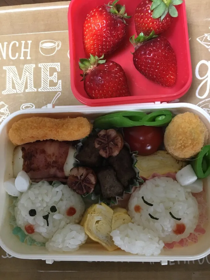 ウサギさんカップルおにぎり#春休み #学童弁当 #うさぎ#キャラ弁|こむぎさん