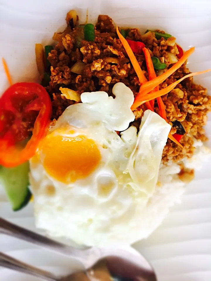 Basil Leaf Pork with Egg|Michael Angelさん