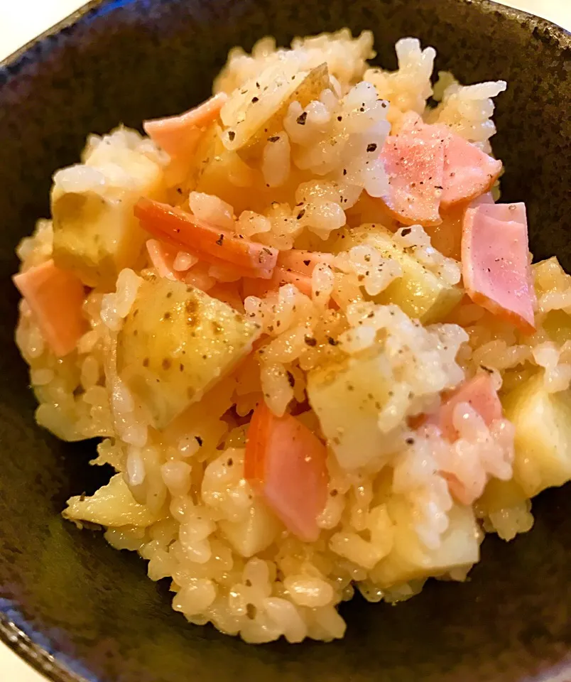 🍚新じゃがハムご飯😋✨はんなりバター醤油|みうのすけさん