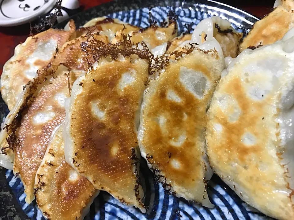 春キャベツで♪たっぷり生姜の焼き餃子|Hiropanさん