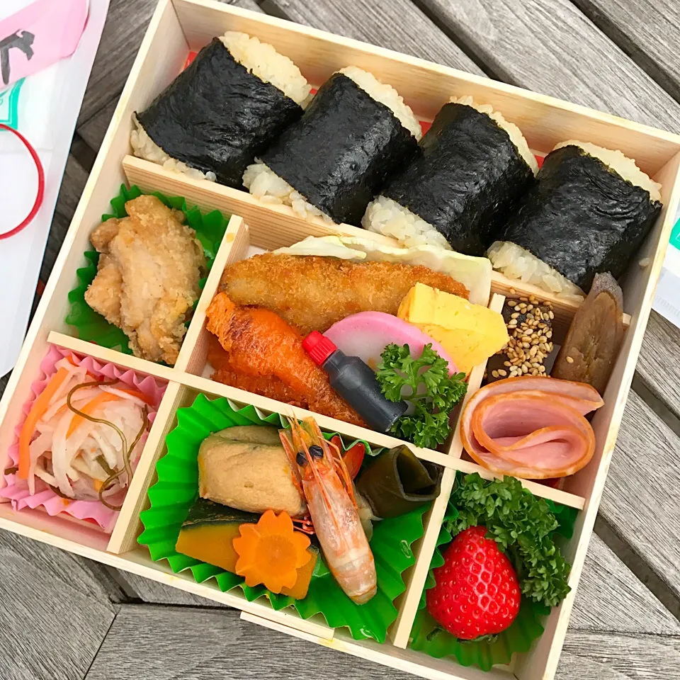 むすびのむさしの花見弁当🍱|こずこずさん