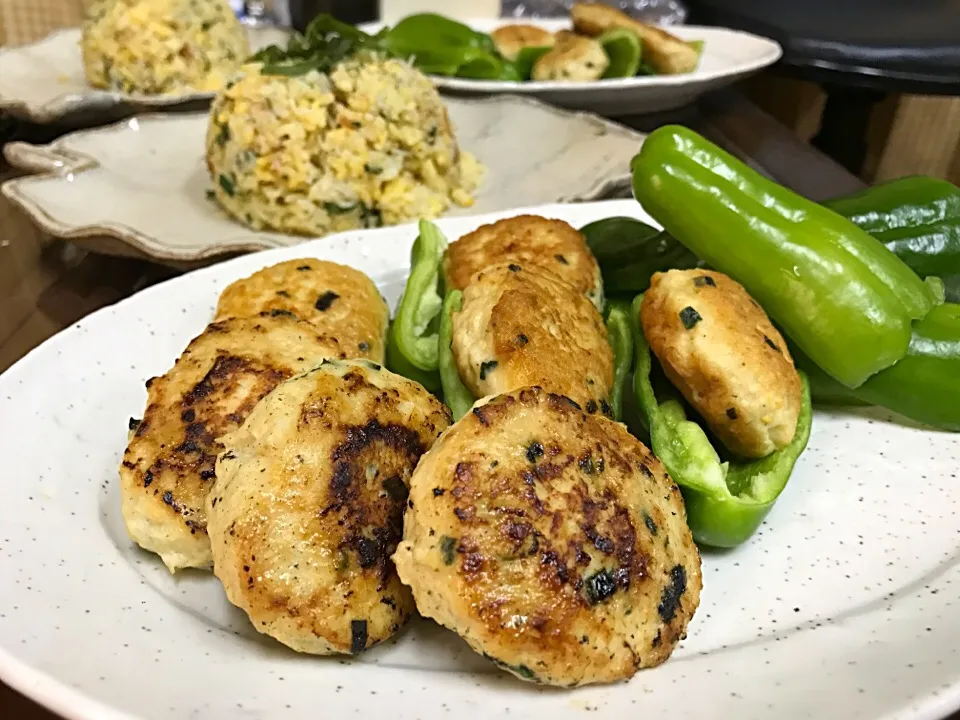 孤独のグルメから塩つくねピーマンと焼き飯|ちっきーさん