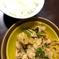 Snapdishの料理写真:#れんこんと豚肉の炒め物|やくもさん