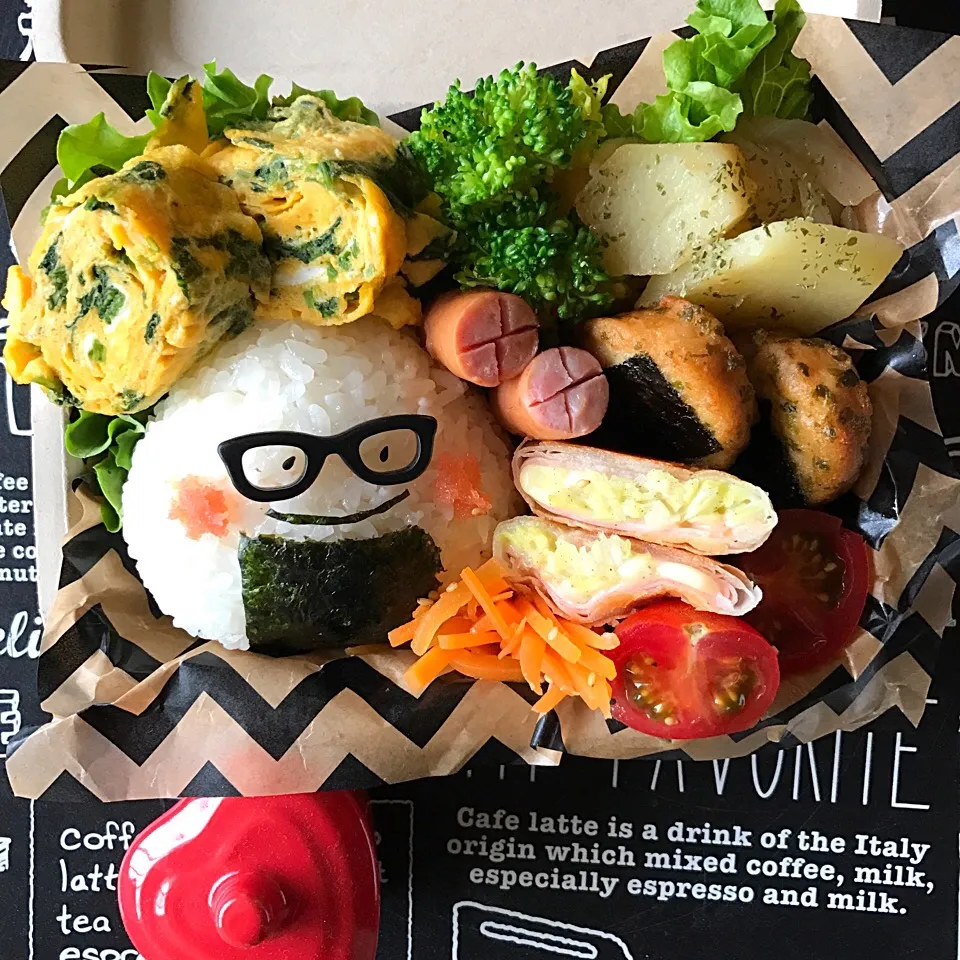 メガネ君おにぎり弁当🍙|ajaさん