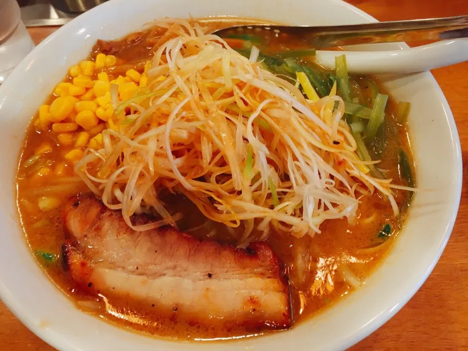 Snapdishの料理写真:ネギコーン味噌ラーメン|ますおさん