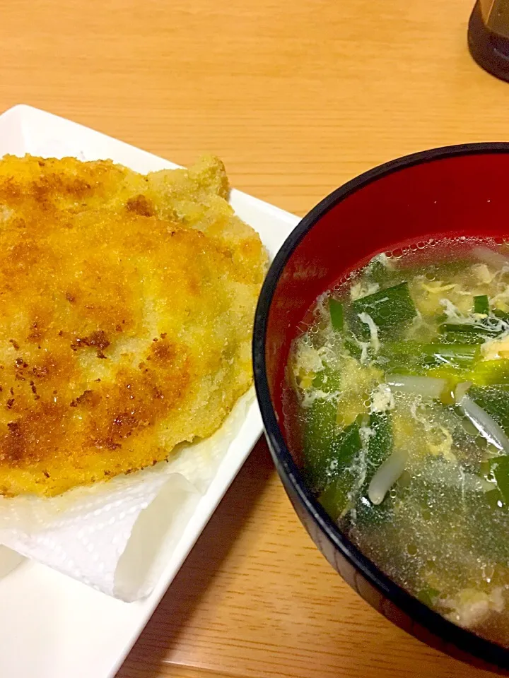 Snapdishの料理写真:切り落としカツinチーズ
中華スープ|Kumi Fujiharaさん