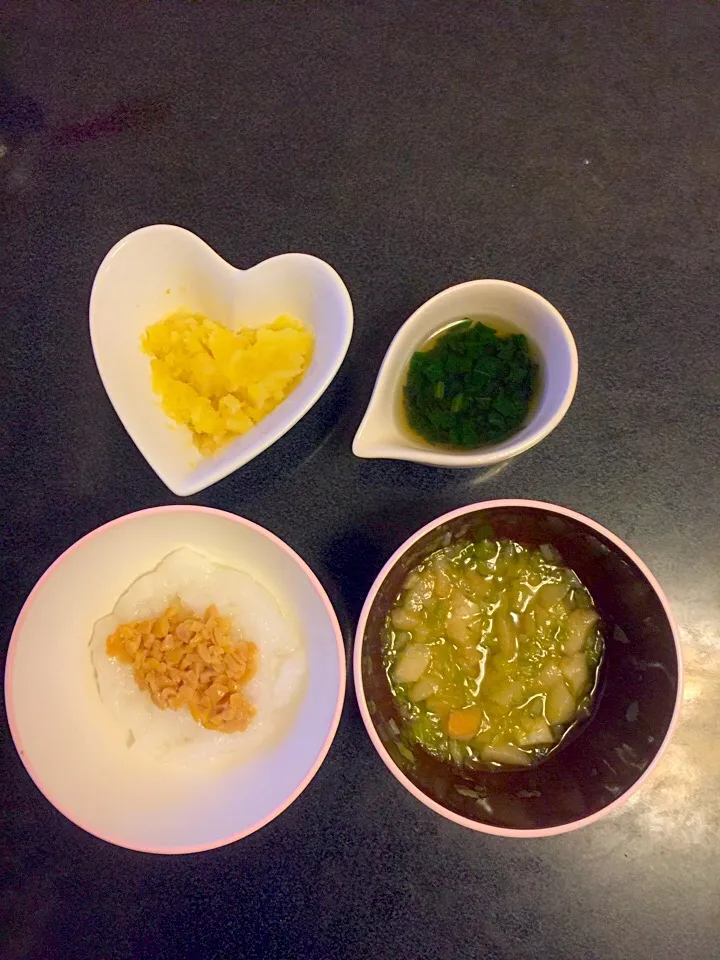 離乳食 夜
・納豆粥
・お麩と野菜の和風煮物
・小松菜のお味噌汁
・さつまいもりんご|ぺろたんさん