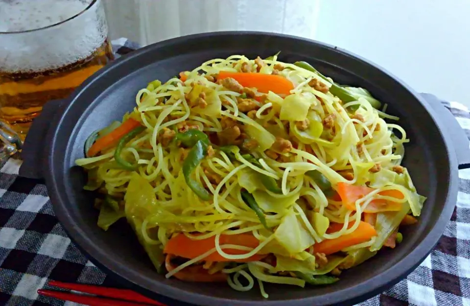 ＊大豆ミンチで｢カレー味の焼きビーフン｣…美味しいヨ🎵＾＾✌～|*ママちゃん*さん