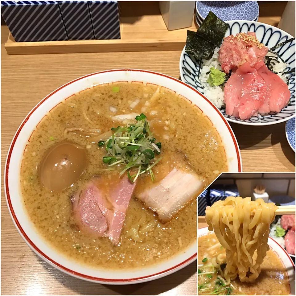 蔵出味噌らーめん 本鮪トロたく＋中トロ丼@きたかた食堂(新橋)|塩豚骨さん