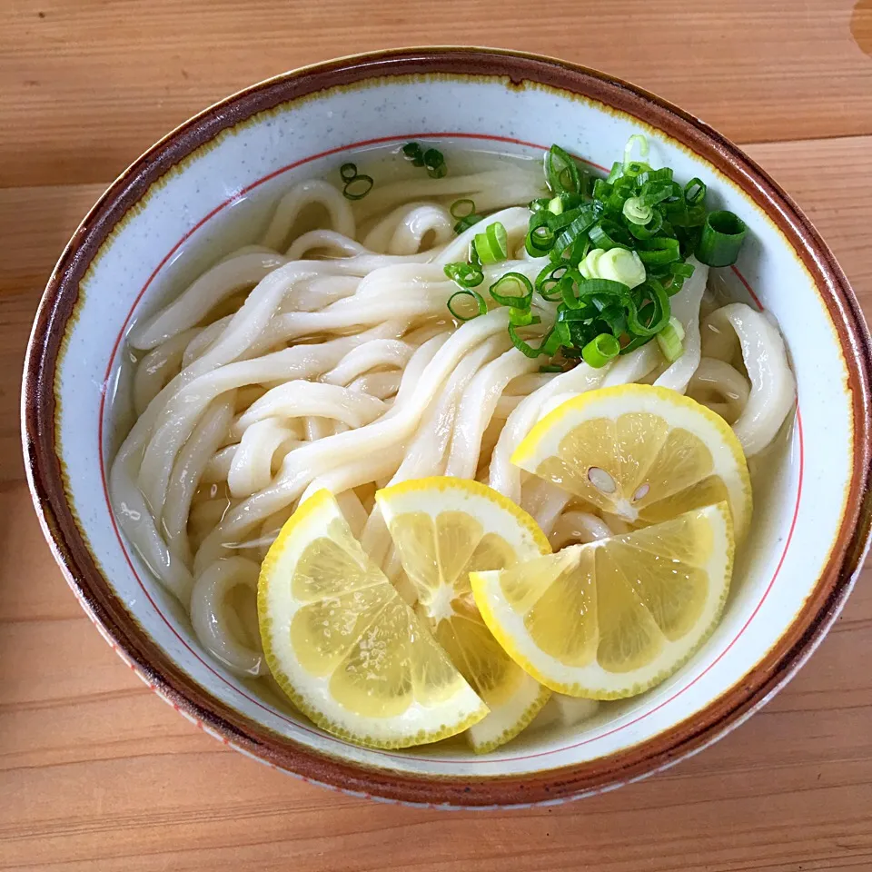 とても素敵な昼ごはん‼︎ #昼ごはん #お昼ごはん #lunch #ぶっかけ #うどん #ぶれーど・う #奈良県|Yoshinobu Nakagawaさん